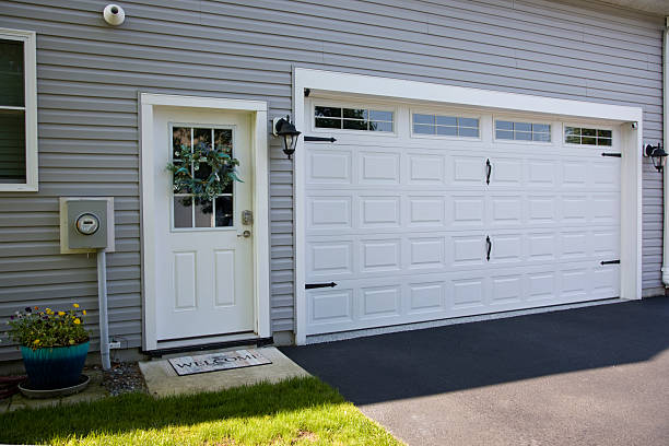 24/7 Emergency Garage Door Panel Replacement experts in Tyler County County, TX